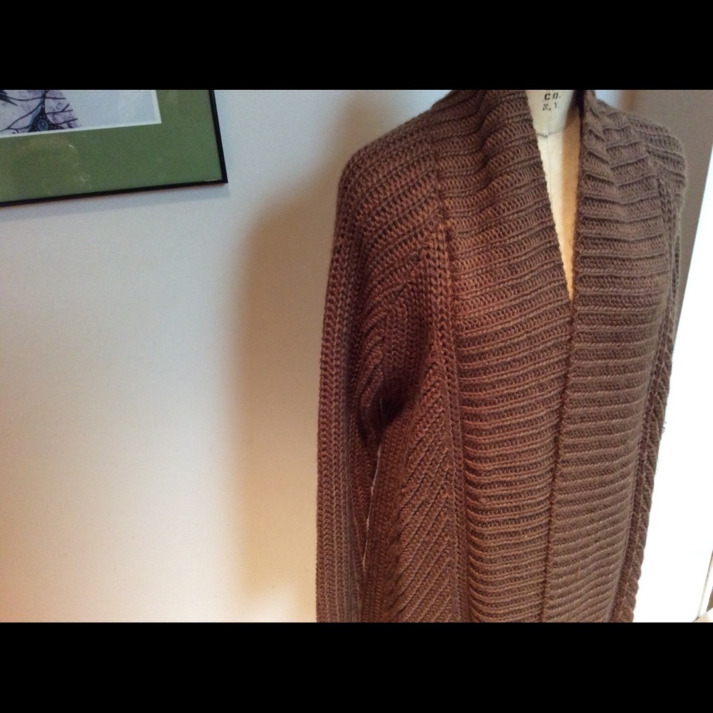 Sweater - Picture 3 of 6